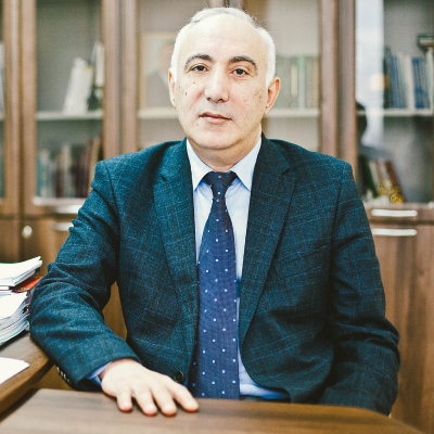 ГЕННАДИЙ
АЗОЕВдоктор экономических наук, профессор Государственного университета управления, представитель РФ в IFEAMA (Токио)